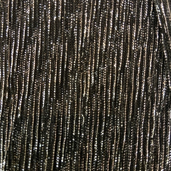 Black & Silver Metallic~Short Sleeve~Fully Lined~Layered Look Top~Size 12 - Picture 5 of 9